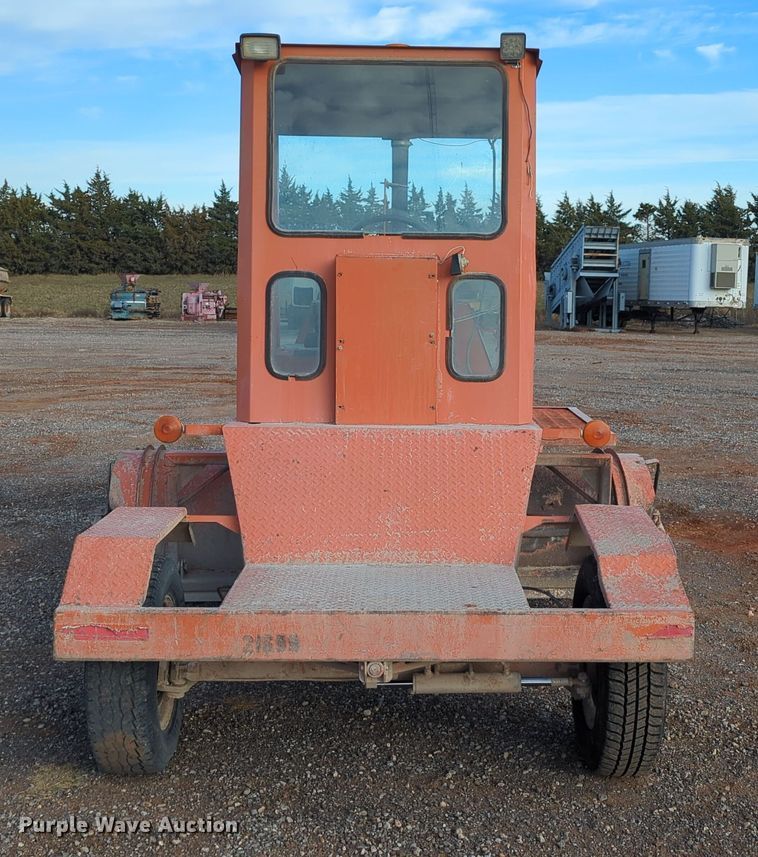 image for item DN3765 2013 Broce KR350 broom