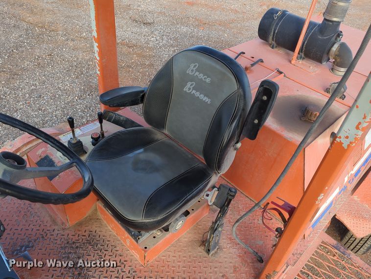 image for item DN3765 2013 Broce KR350 broom