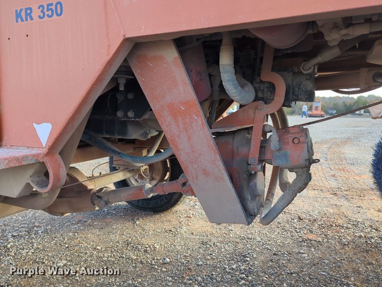 image for item DN3765 2013 Broce KR350 broom