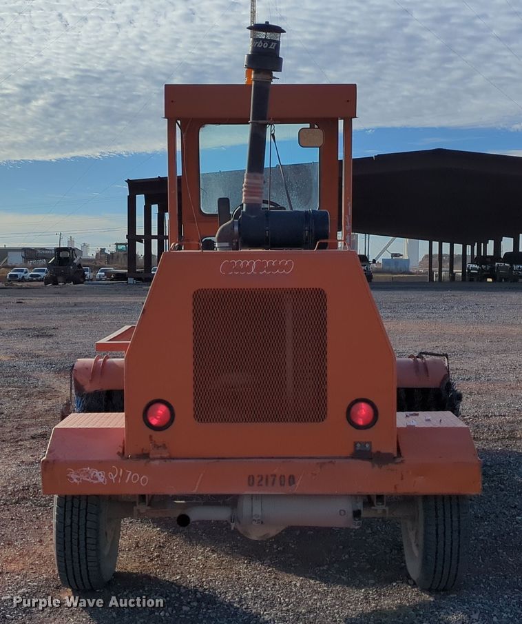 image for item DN3766 2013 Broce KR350 broom