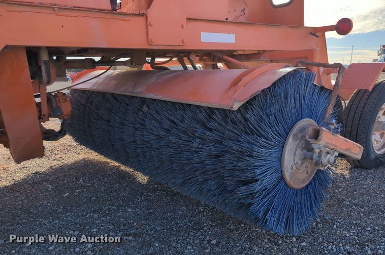 image for item DN3766 2013 Broce KR350 broom