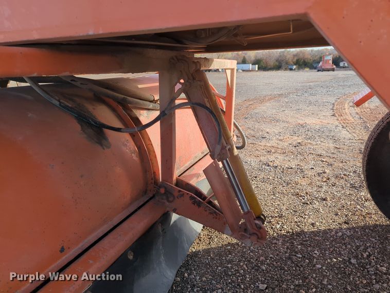 image for item DN3766 2013 Broce KR350 broom