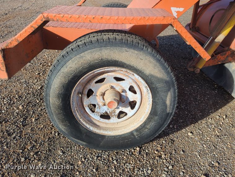 image for item DN3766 2013 Broce KR350 broom