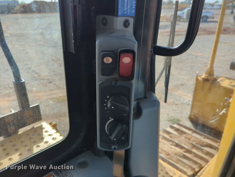 image for item DN3767 2018 Caterpillar  D6T XW dozer