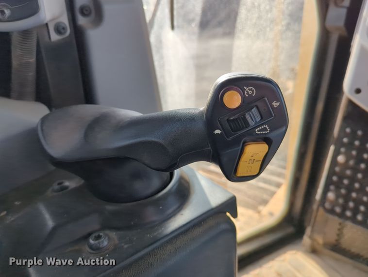 image for item DN3771 2018 Caterpillar D6T XW  dozer