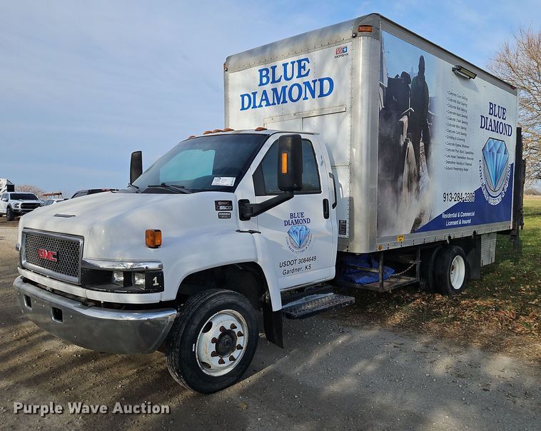 image for item DN7114 2006 GMC C5500  box truck