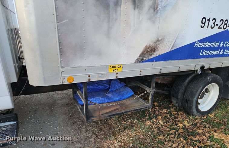 image for item DN7114 2006 GMC C5500  box truck