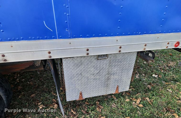 image for item DN7114 2006 GMC C5500  box truck