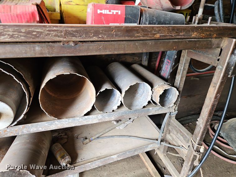 image for item DN7114 2006 GMC C5500  box truck