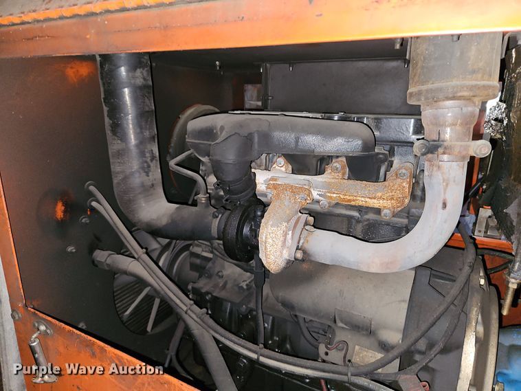 image for item DN7114 2006 GMC C5500  box truck