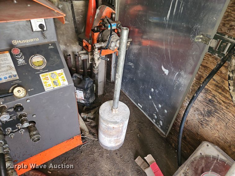 image for item DN7114 2006 GMC C5500  box truck