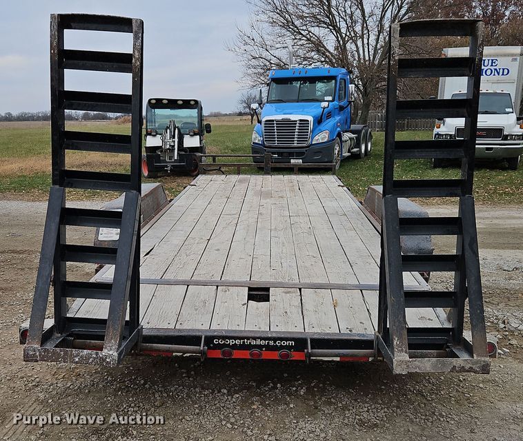 image for item DN7118 2015 Load Trail  equipment trailer