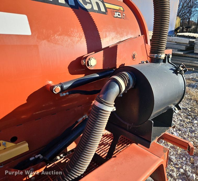 image for item DN7120 2014 Ditch Witch FX30  vacuum excavator