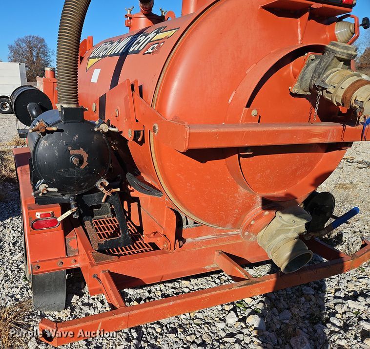 image for item DN7120 2014 Ditch Witch FX30  vacuum excavator