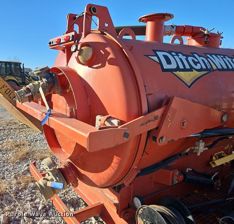 image for item DN7120 2014 Ditch Witch FX30  vacuum excavator