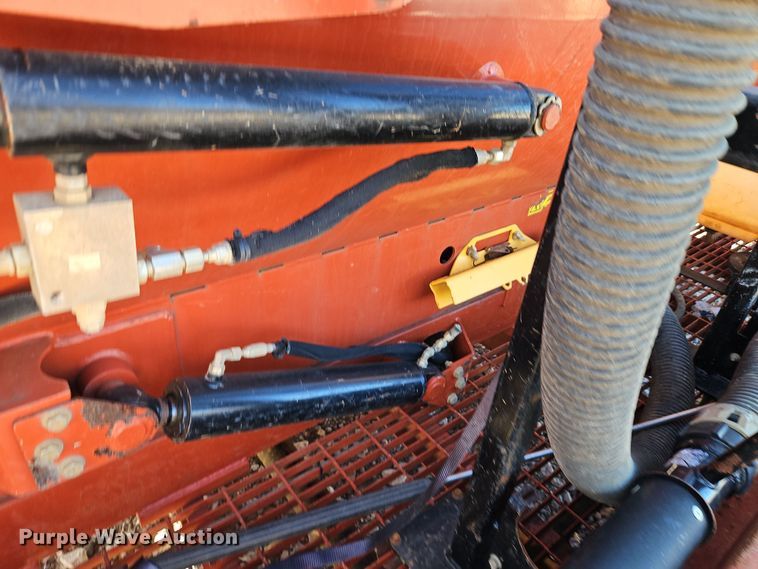 image for item DN7120 2014 Ditch Witch FX30  vacuum excavator