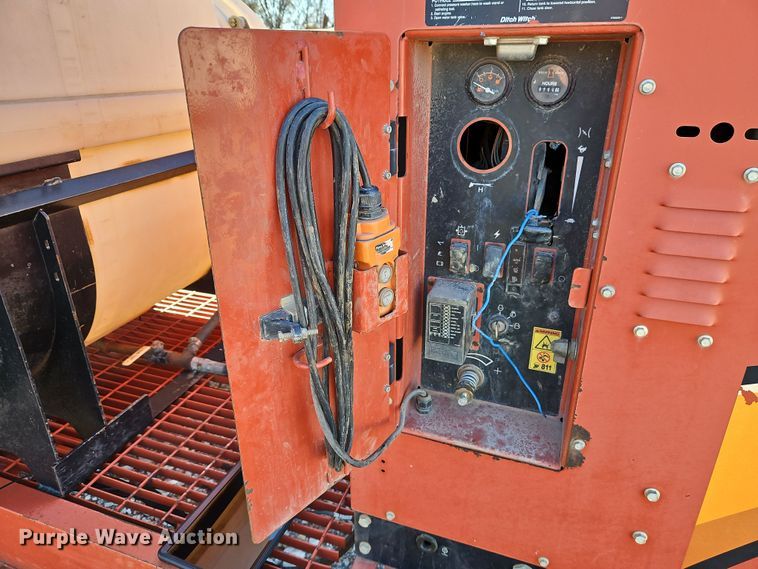 image for item DN7120 2014 Ditch Witch FX30  vacuum excavator