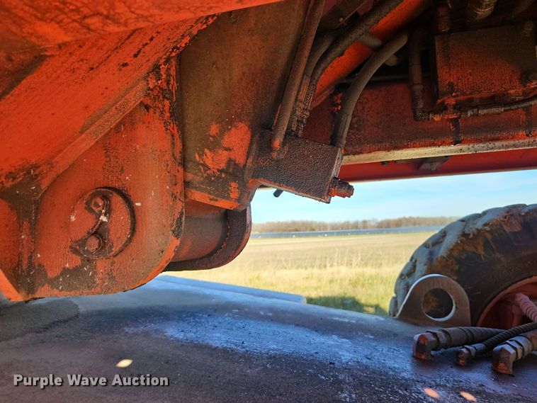 image for item DN7151 2001 Snorkelift TB-66JCU  boom lift