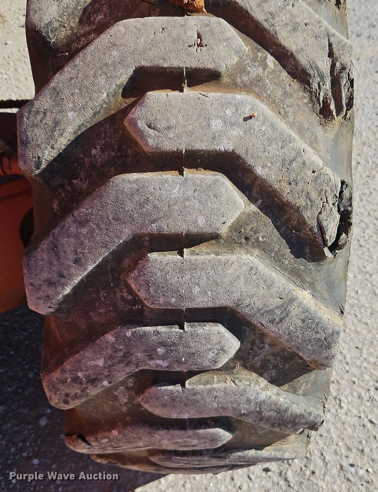 image for item DN7151 2001 Snorkelift TB-66JCU  boom lift