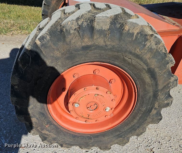 image for item DN7151 2001 Snorkelift TB-66JCU  boom lift