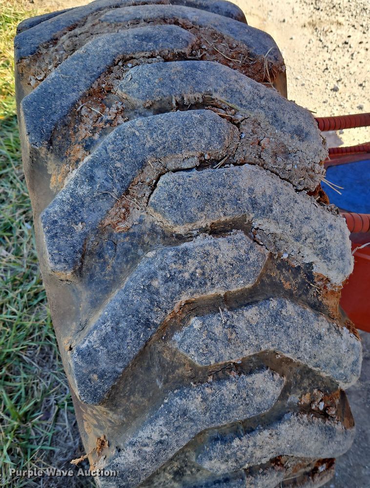 image for item DN7151 2001 Snorkelift TB-66JCU  boom lift