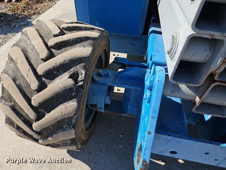 image for item DN7153 2007 Genie GS-3268RT  scissor lift