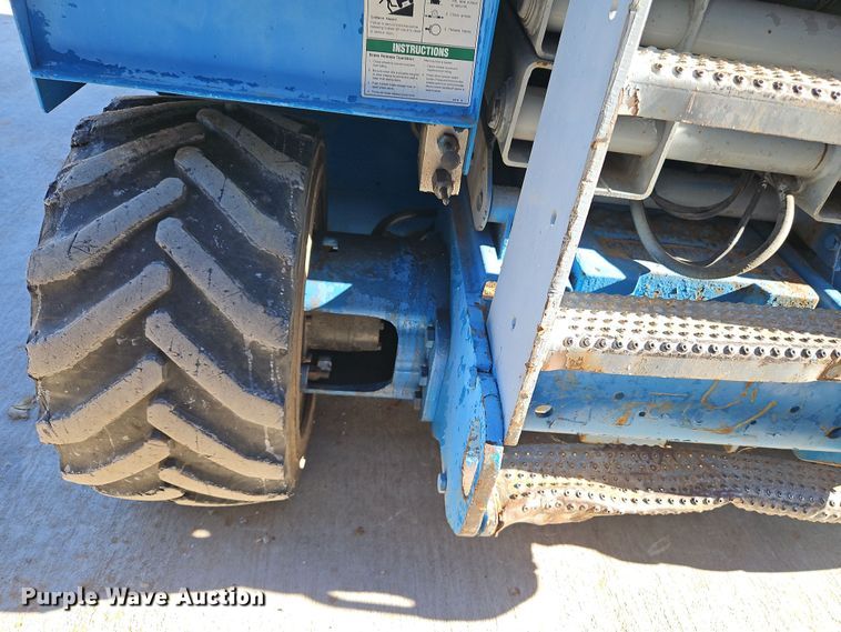 image for item DN7153 2007 Genie GS-3268RT  scissor lift