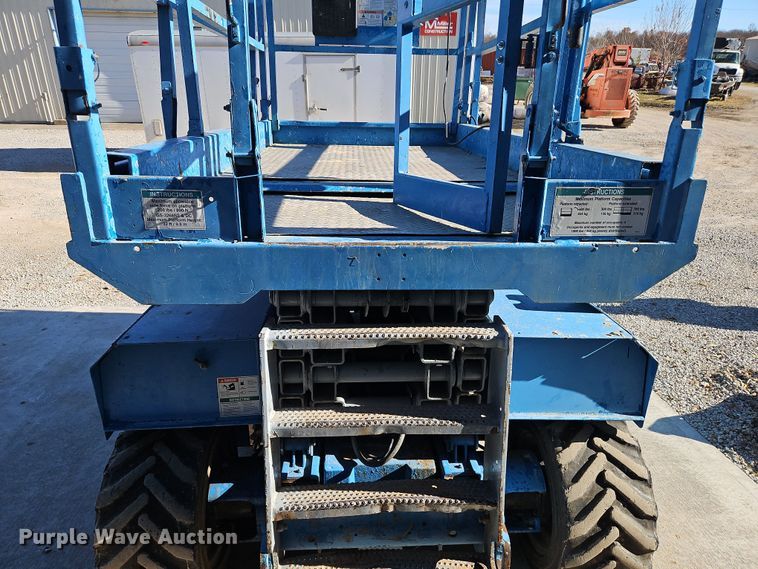 image for item DN7153 2007 Genie GS-3268RT  scissor lift