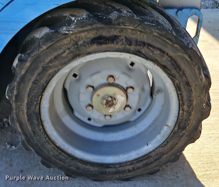 image for item DN7153 2007 Genie GS-3268RT  scissor lift