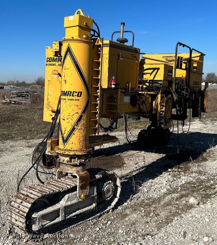 image for item DN8162 Gomaco Commander III GT6300  slip form paver