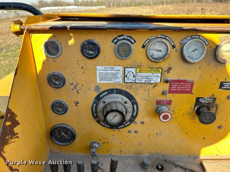 image for item DN8162 Gomaco Commander III GT6300  slip form paver