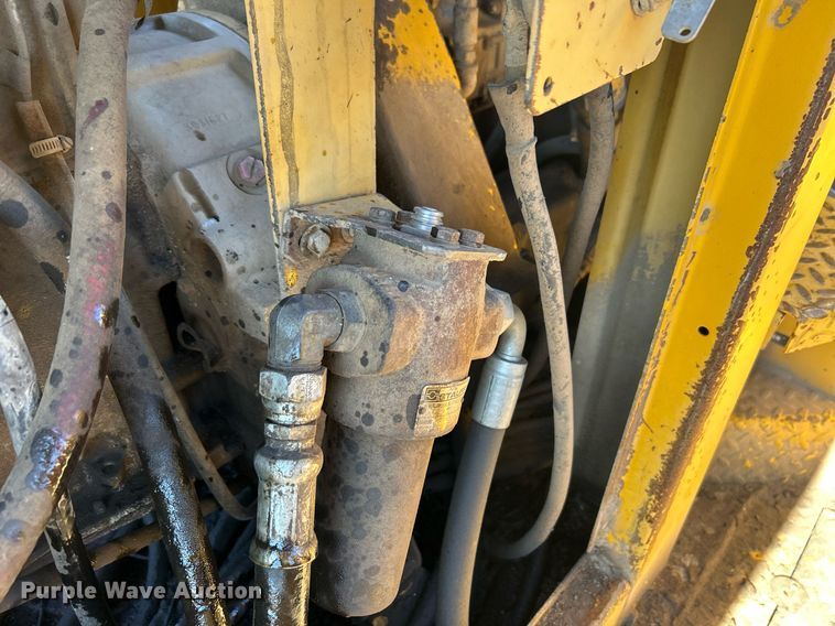 image for item DN8162 Gomaco Commander III GT6300  slip form paver