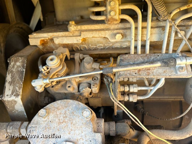 image for item DN8162 Gomaco Commander III GT6300  slip form paver