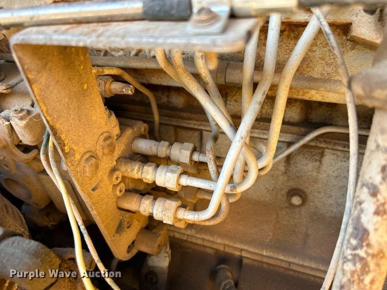 image for item DN8162 Gomaco Commander III GT6300  slip form paver