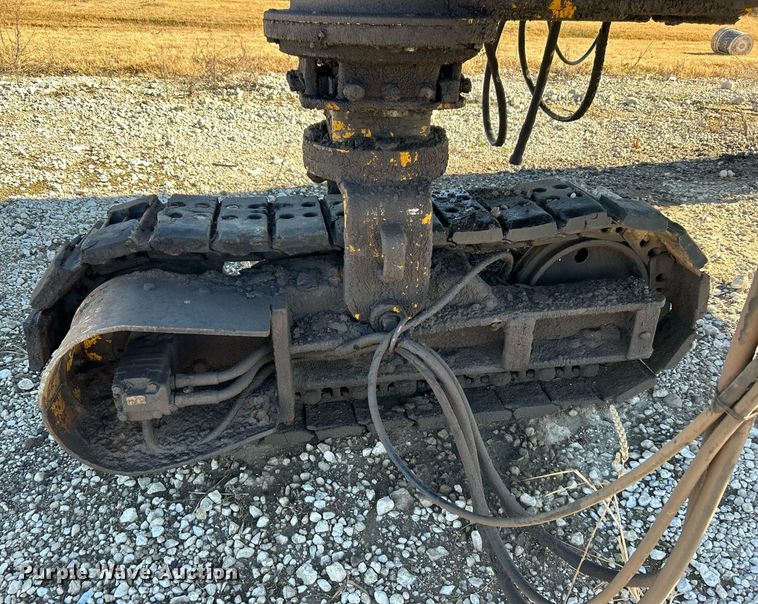 image for item DN8162 Gomaco Commander III GT6300  slip form paver