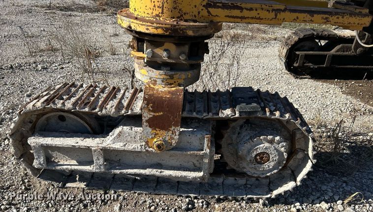 image for item DN8162 Gomaco Commander III GT6300  slip form paver