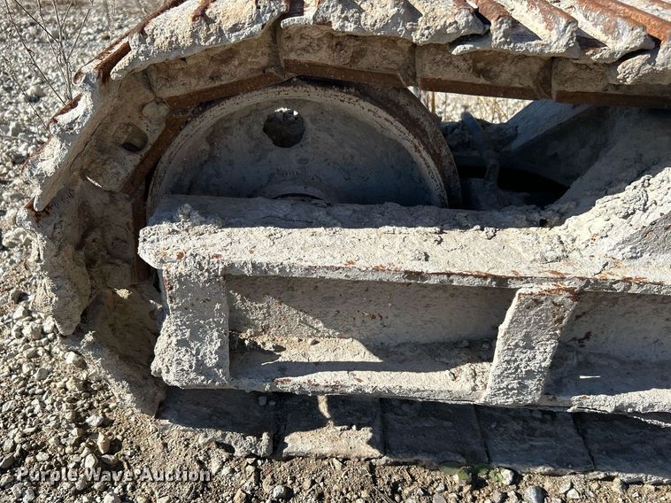 image for item DN8162 Gomaco Commander III GT6300  slip form paver