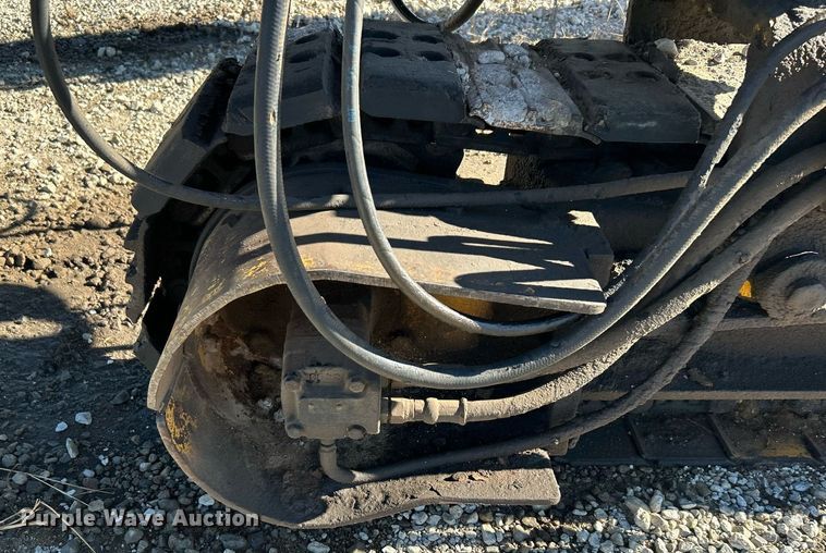 image for item DN8162 Gomaco Commander III GT6300  slip form paver