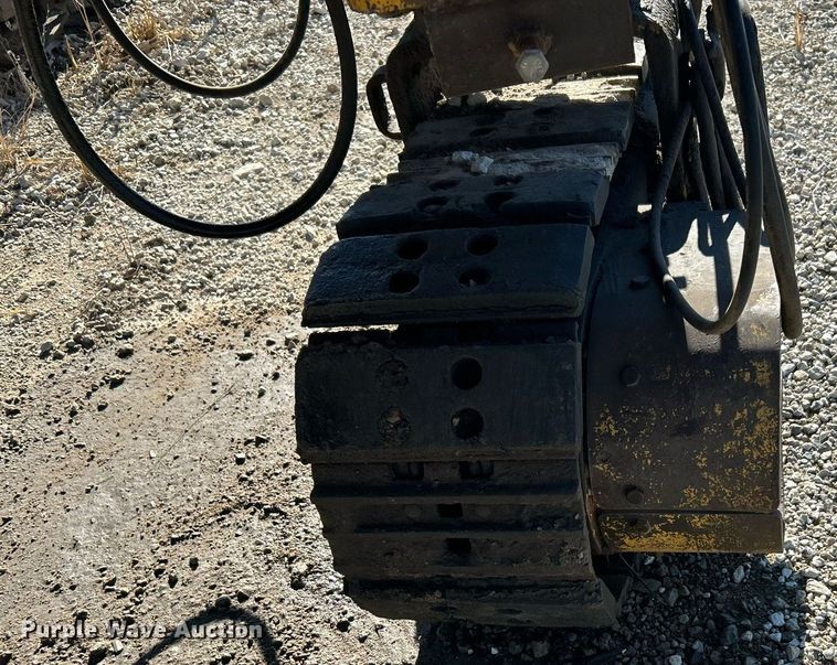 image for item DN8162 Gomaco Commander III GT6300  slip form paver