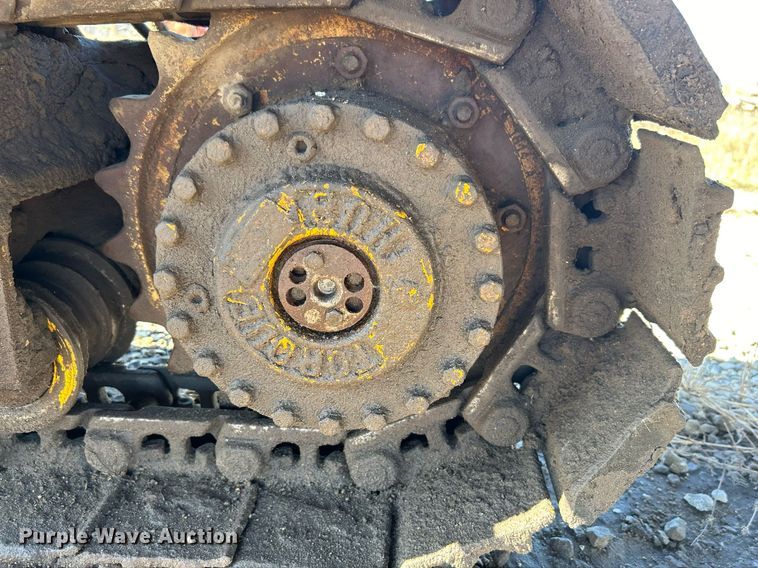 image for item DN8162 Gomaco Commander III GT6300  slip form paver