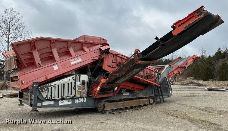 image for item DO2204 2012 Sandvik QE440  screening plant