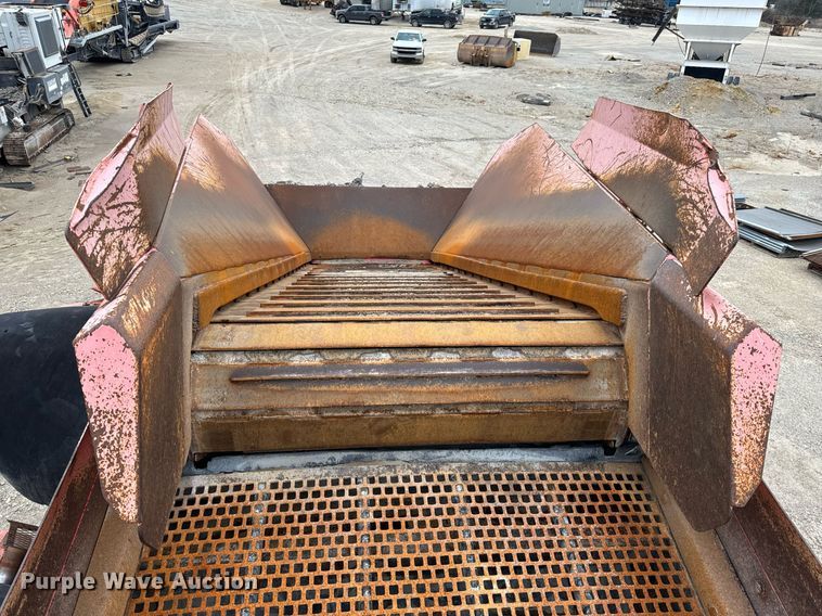 image for item DO2204 2012 Sandvik QE440  screening plant