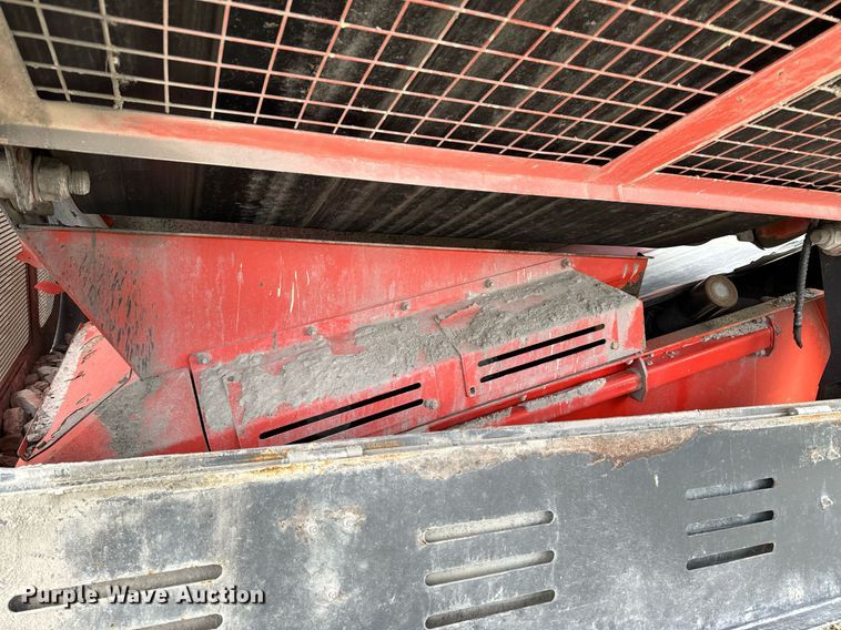 image for item DO2204 2012 Sandvik QE440  screening plant