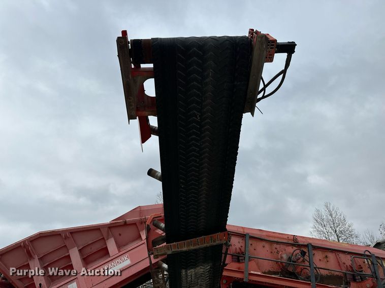 image for item DO2204 2012 Sandvik QE440  screening plant