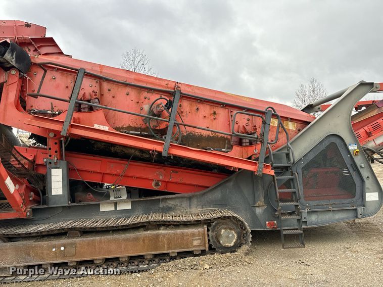 image for item DO2204 2012 Sandvik QE440  screening plant