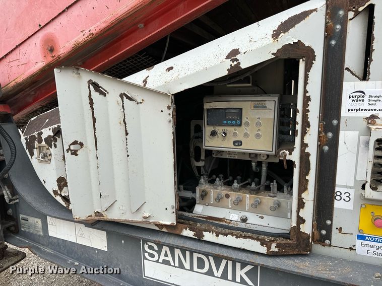 image for item DO2204 2012 Sandvik QE440  screening plant