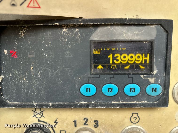 image for item DO2204 2012 Sandvik QE440  screening plant