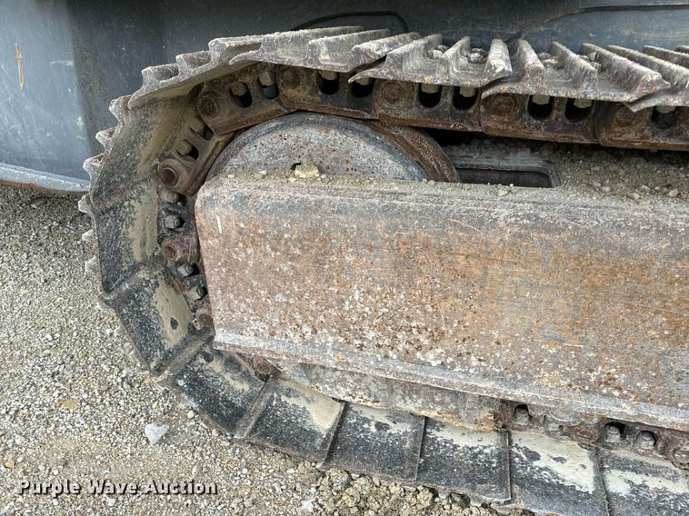 image for item DO2204 2012 Sandvik QE440  screening plant