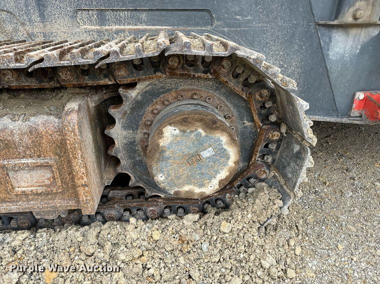 image for item DO2204 2012 Sandvik QE440  screening plant