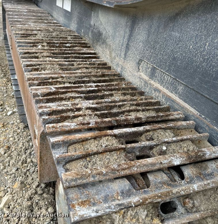 image for item DO2204 2012 Sandvik QE440  screening plant